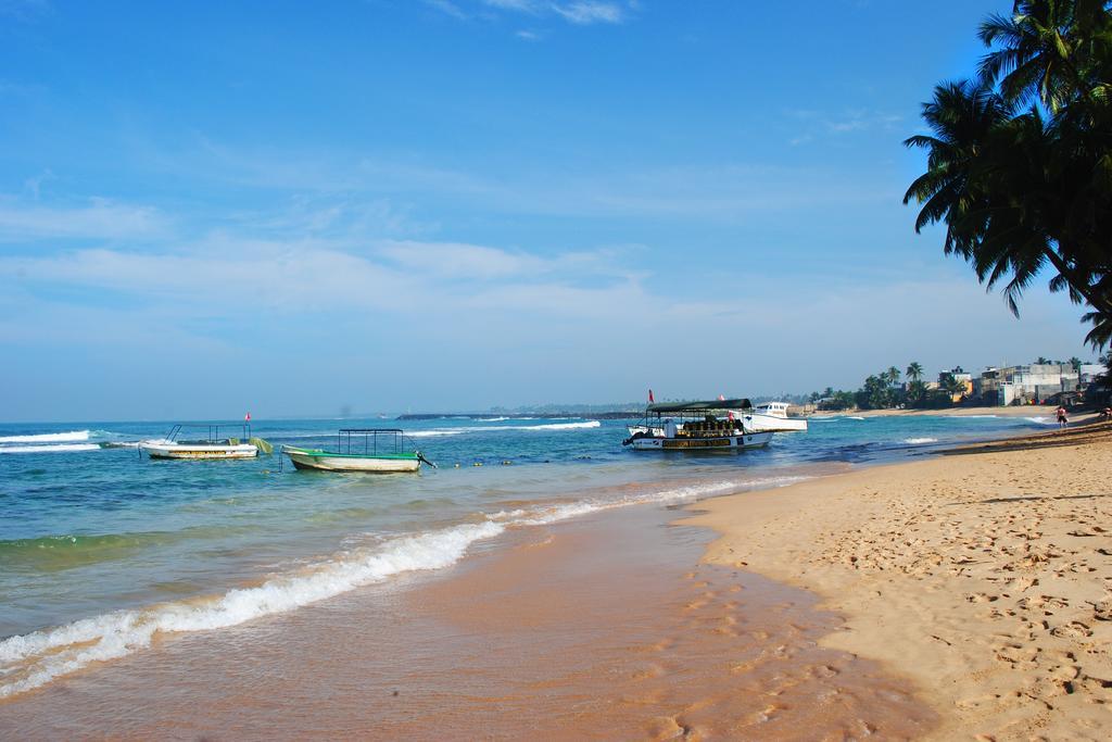 Cinnamon Holiday Inn Hikkaduwa Buitenkant foto